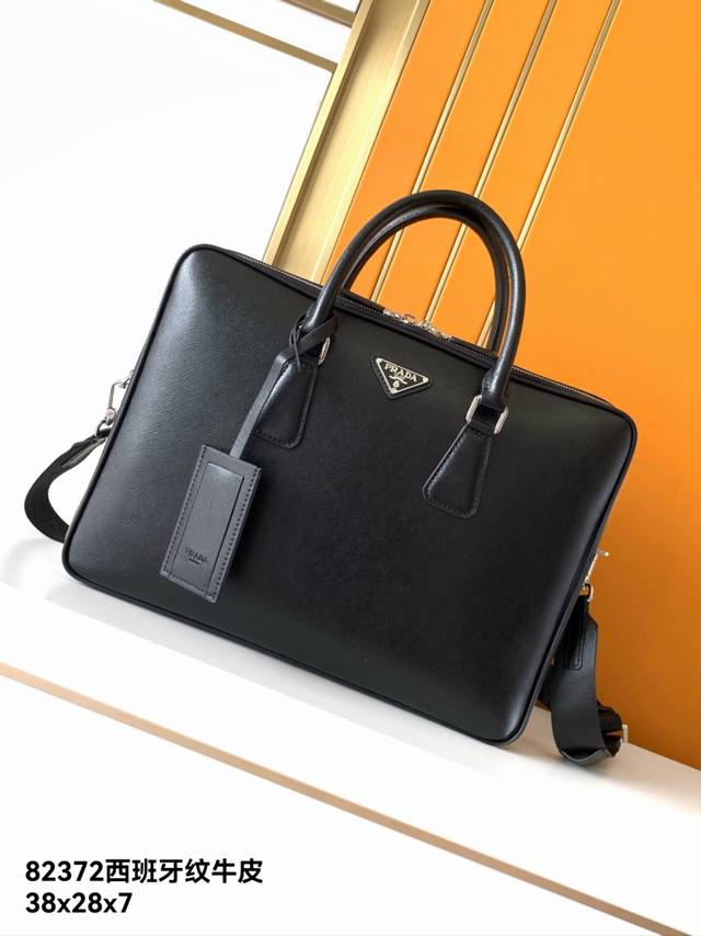 Briefcase Model: 82372# Top layer Spanish grain cowhide top original goods Pula