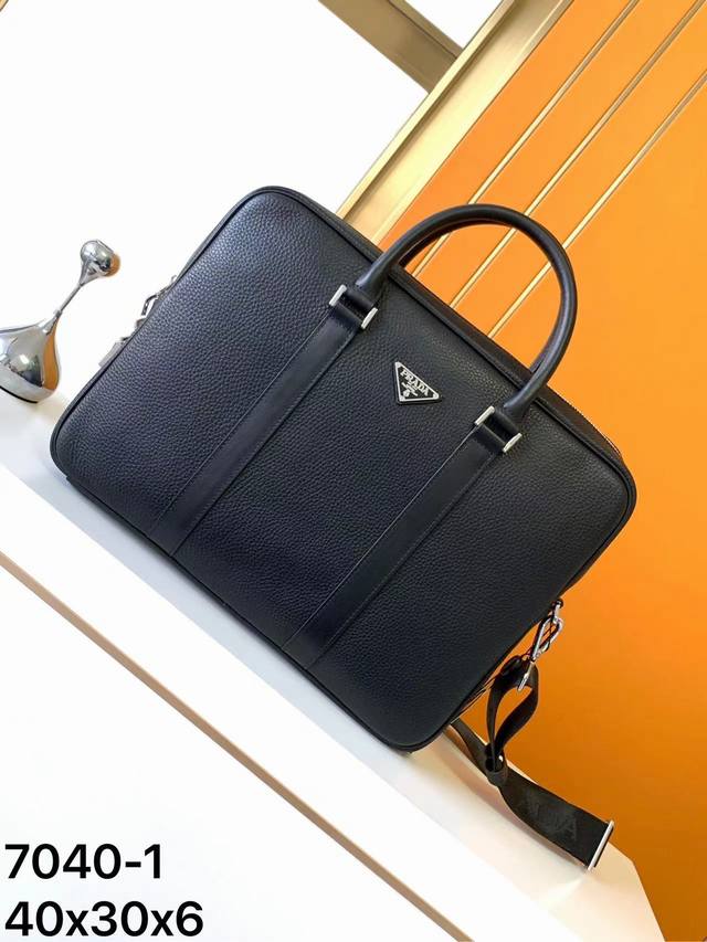 Briefcase Model: With combination lock 7040-1# Top original goods Pula counter