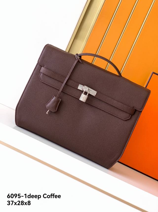 New briefcase model: 6095-1# Dark coffee color Top-grade original goods Emma It