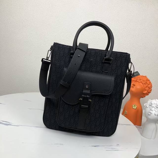 The highest version on the market, welcome to compare Saddle Bag Black Oblique