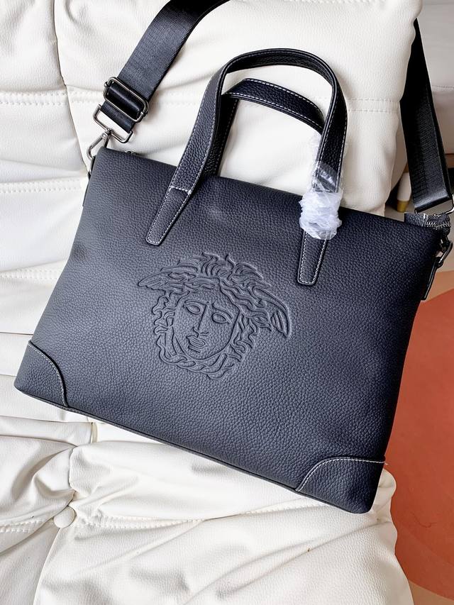 Brand name: Versace new model Product specifications: 39*29*6Cm Product materia