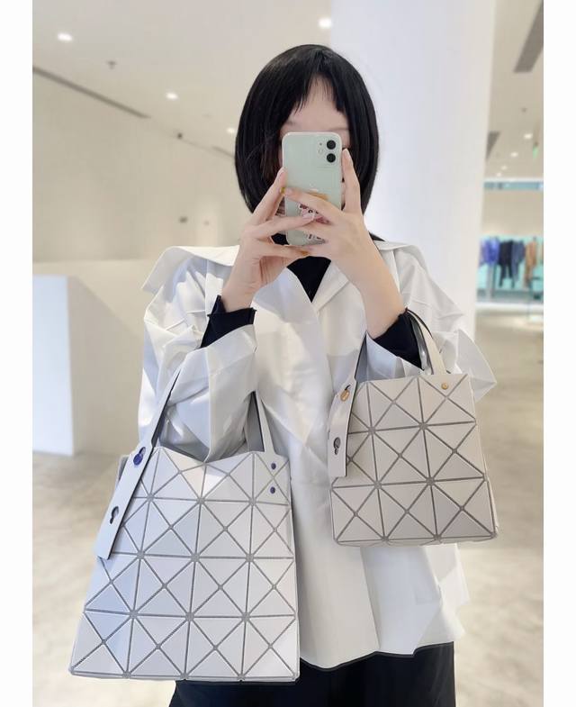original single running volume Isseymiyake Baobao