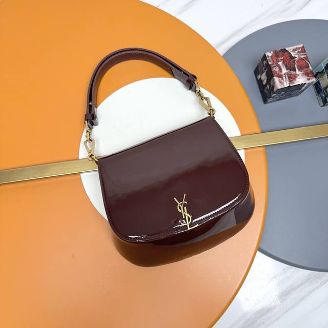 Patent leather and antique gold Original leather, exclusive for fine products T