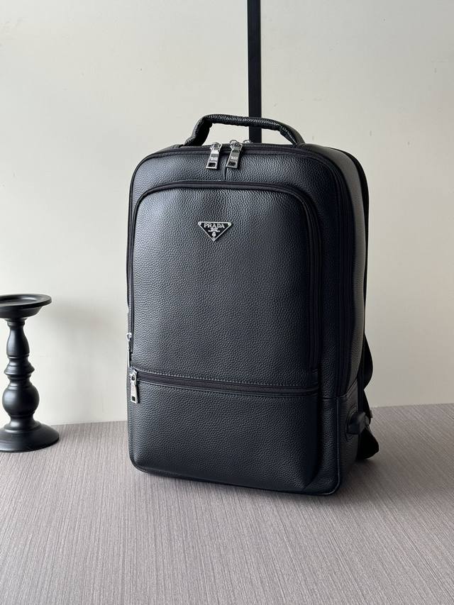 The latest and hottest Prada hand-held backpacks are shipped in large quantitie