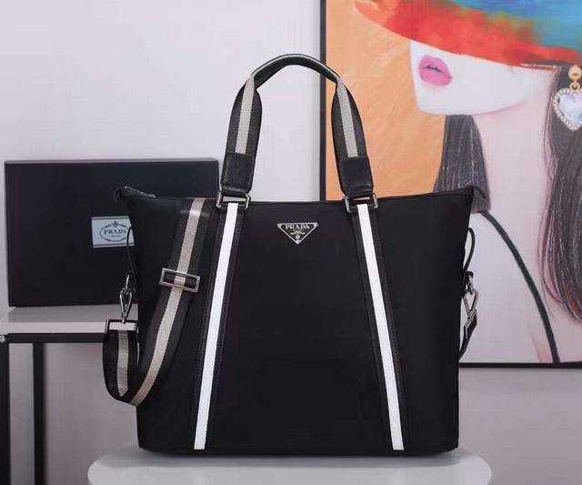 P is a popular men's bag, model: 2096, top-quality goods, made of imported parac