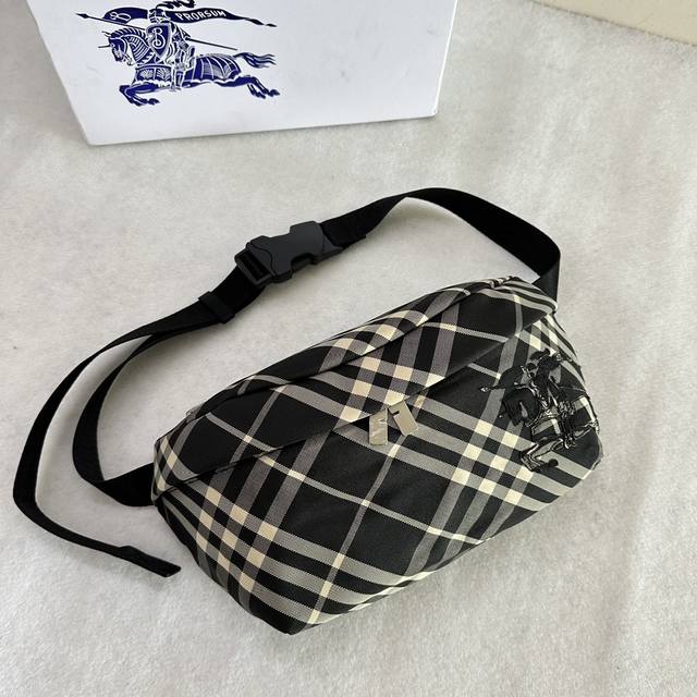 Top version Original leather B bag check Black flat cloth White waist bag, deco