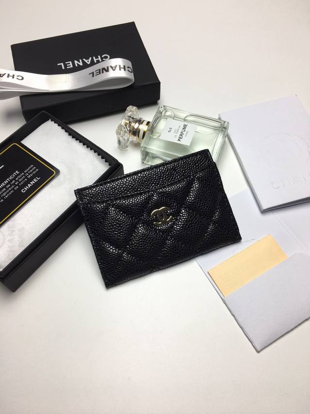 Chanel Chanel counter card holder Model number: A Caviar Size: 7.5