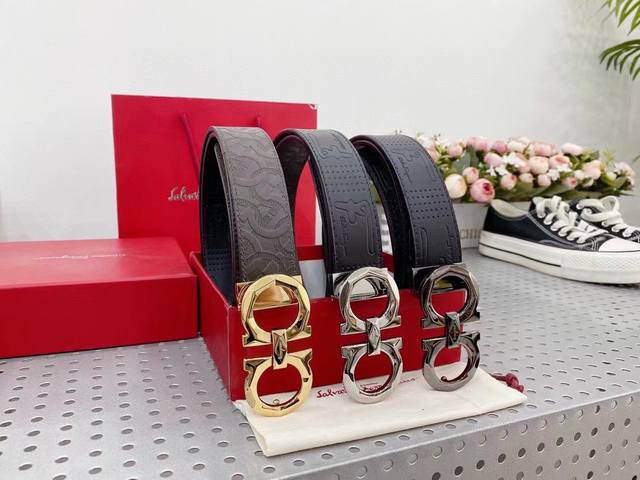 Ferragamo full set of belts and waist belts perfectly combine modern design with