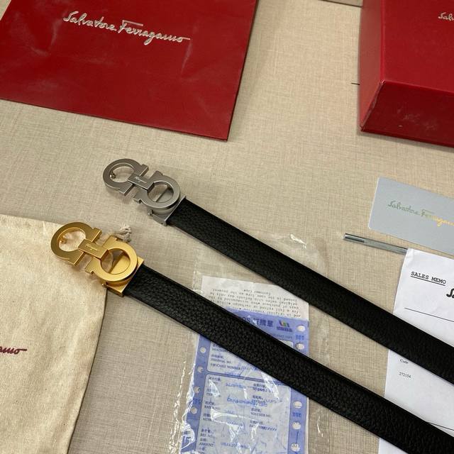Brand: Ferragamo Steel buckle Grade: Original private goods. Imported top layer
