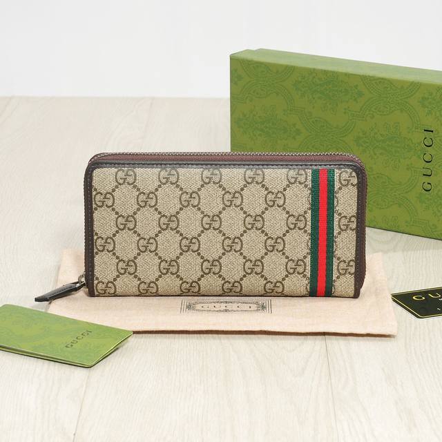 Color Black Size 21X11 Gucci new single zipper clutch original cowhide with PVC