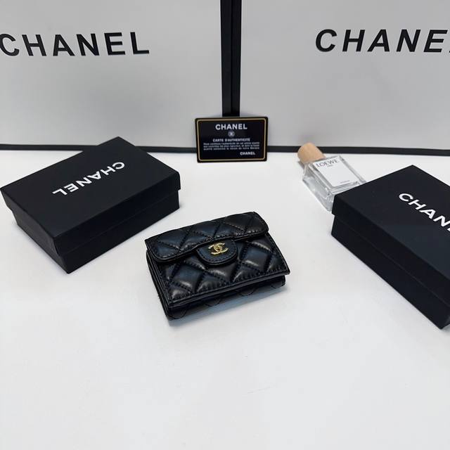 Color Black Size 10X7 Chanel's new dual-purpose wallet and card holder, fine wo