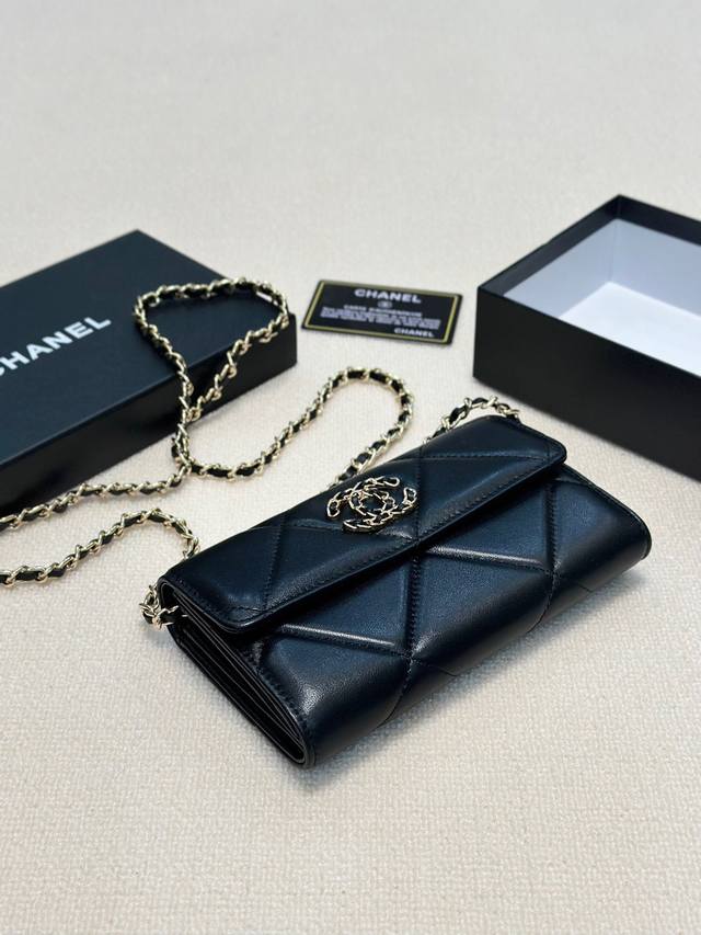 Color Black Size 19X10 Chanel's timeless classic, new model with gold hardware,