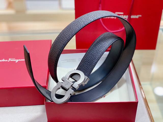Ferragamo universal model Width: 3.4cm New pure cowhide with new atmospheric an
