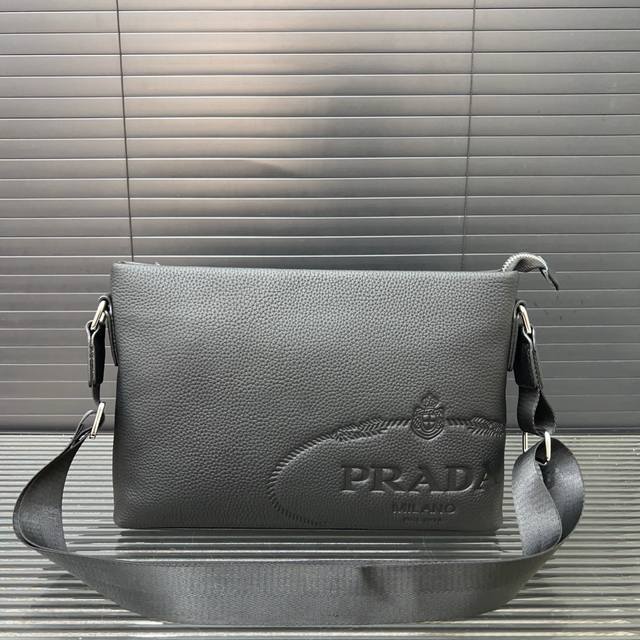 Prada Prada Cowhide shoulder bag messenger bag crossbody black embossed messenge