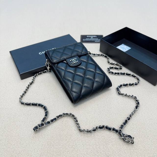 Color Black Size 18X11 Chanel multifunctional mobile phone bag can be carried o