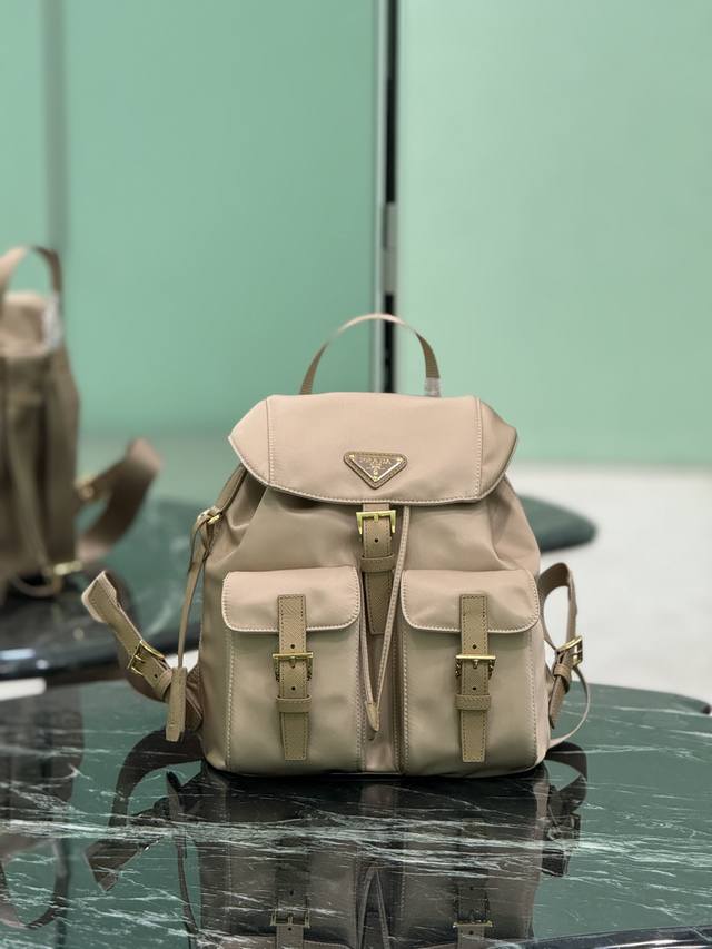 Parachute Nylon Backpack P's most classic, best-selling and versatile backpack,