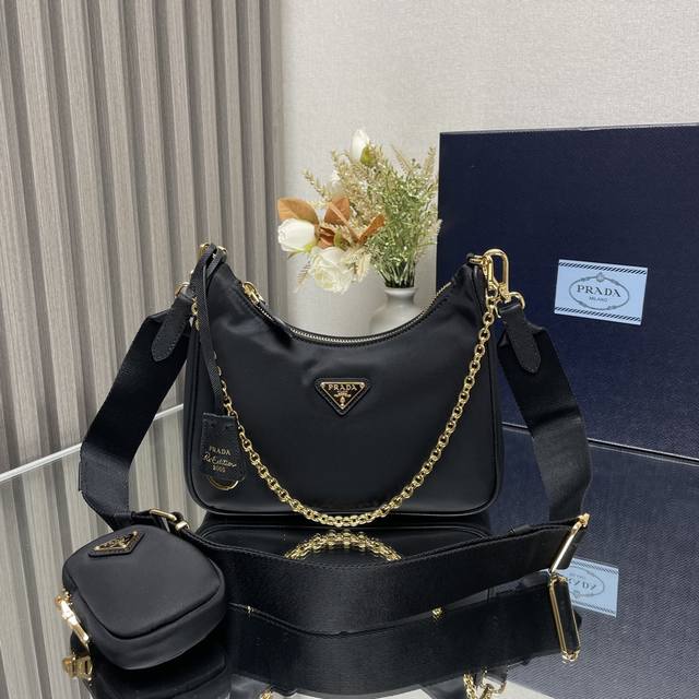 Top original Prada new Nylon Hobo hand-held gold hardware underarm bag. The pop