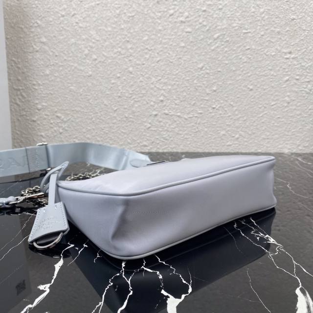 Batch of top-quality original singles with boxes. Prada's new Nylon Hobo hand-he