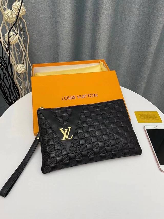 Model: 6117# Imported leather gilding, fine and exquisite, simple and chic, has
