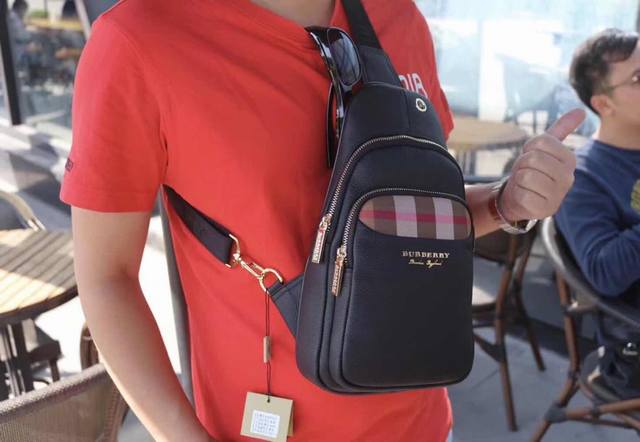 Burberry. Lightweight chest bag, close fitting and casual, very convenient for p