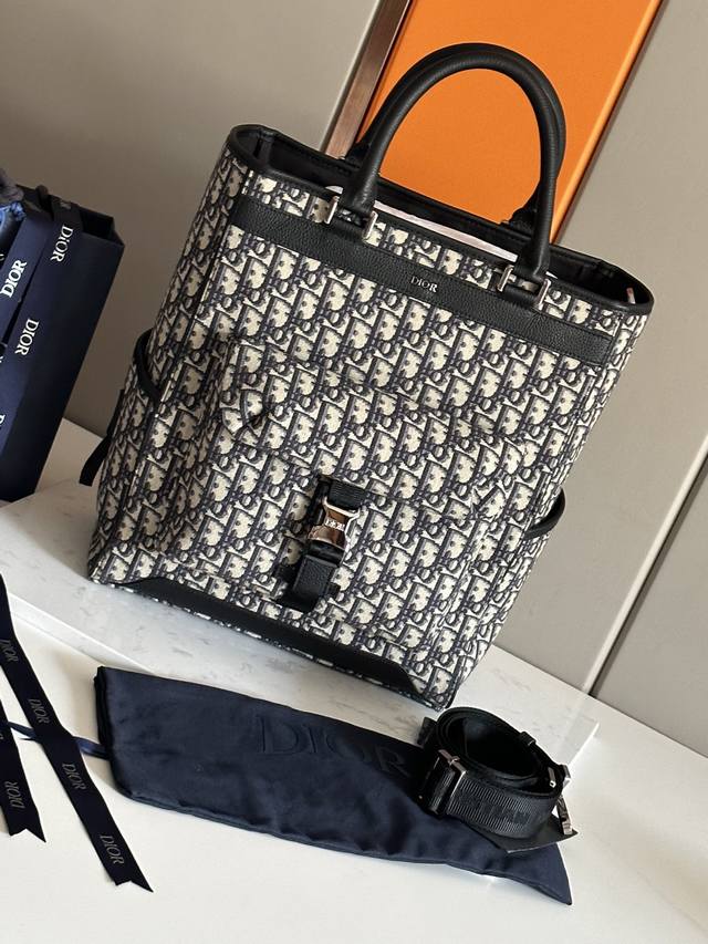 Top original Dior Explorer seriesBeige and black Oblique print all overBrass Dio