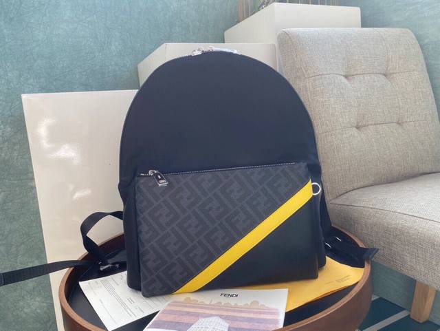 batch top original model: 33220-1 Fendi new cloth and leather backpack Fendi Li