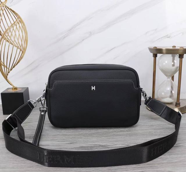 The latest Hermes crossbody bag, imported top-grade original, comfortable to the
