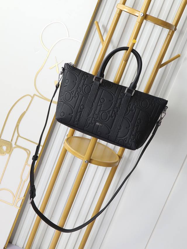 The highest version on the market, welcome to compare Weekender 25 handbag Blac