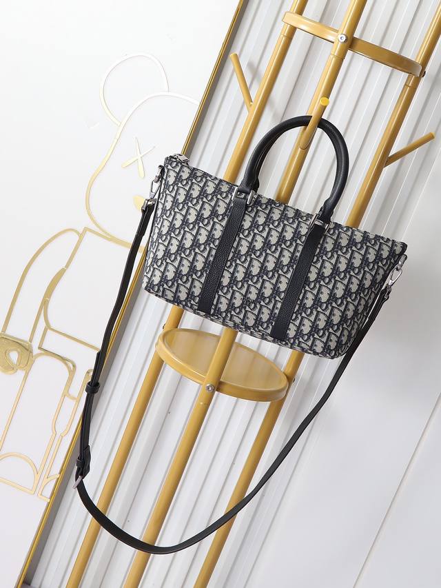 The most expensive version on the market, welcome to compare Weekender 25 Bag B