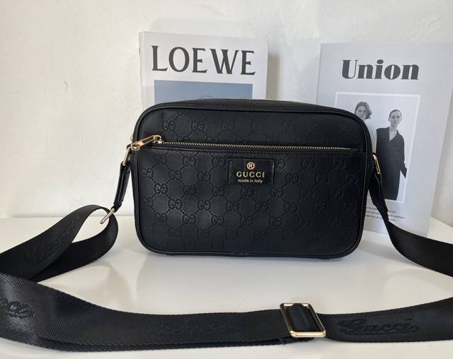 New Gucci, Gucci counter synchronized men's crossbody bag original quality busi