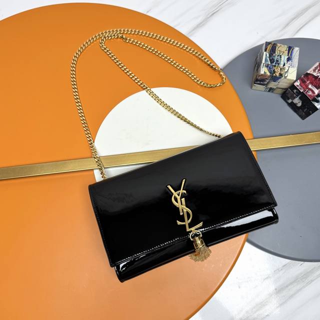 Ysl Yves Saint Laurent patent leather The long-awaited patent leather is always
