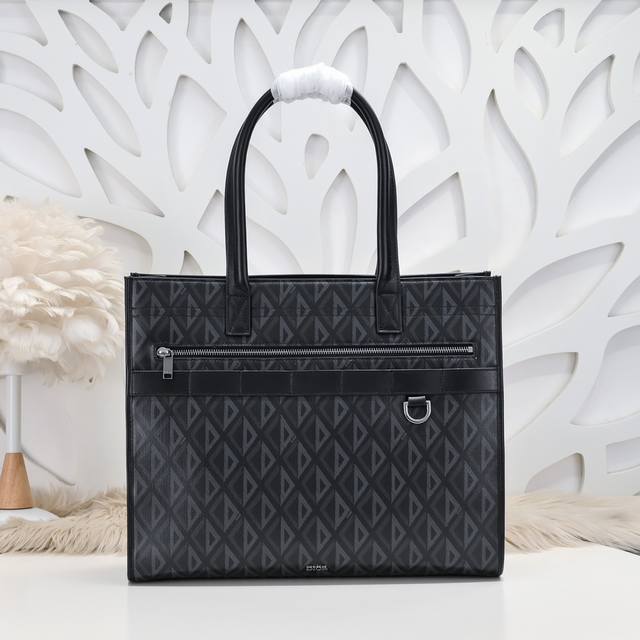 Dior - The latest handbags and shopping bags from Dior counters. The original qu