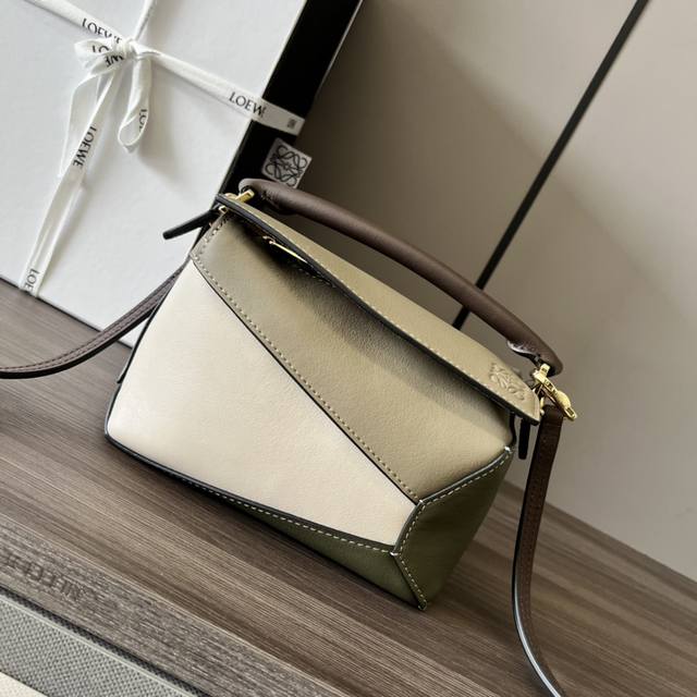 Lo*We Mini Puzzle Edge Bag in Nappa LeatherLo's debut handbag*The cuboid shape a
