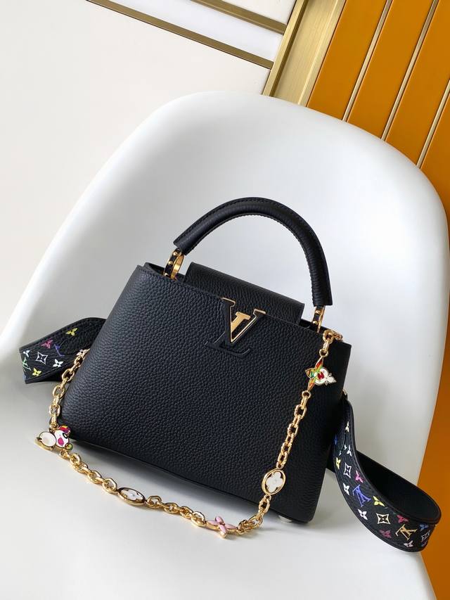 M13253WhiteM13878BlackSuper OriginalDynamic163 This Capucines bag is from the Lo