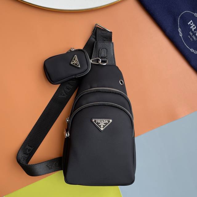 Prada's latest style, men's chest bag original quality imported nylon cloth mat