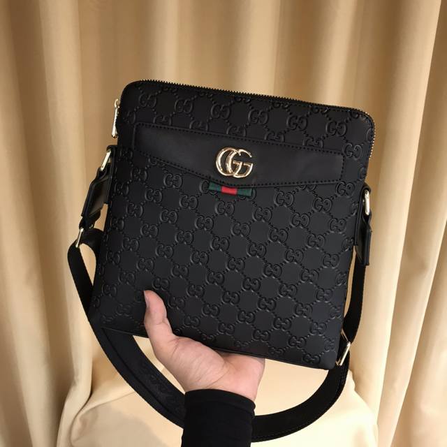 Top Gucci model, the most popular men's casual crossbody bag, top-grade leather