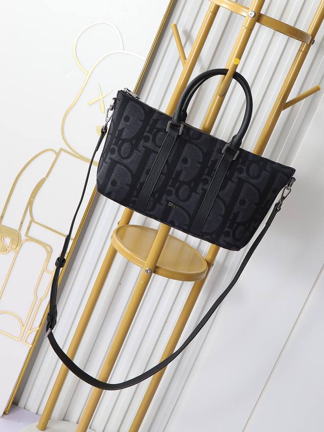 The highest version on the market, welcome to compare Weekender 25 Handbag This