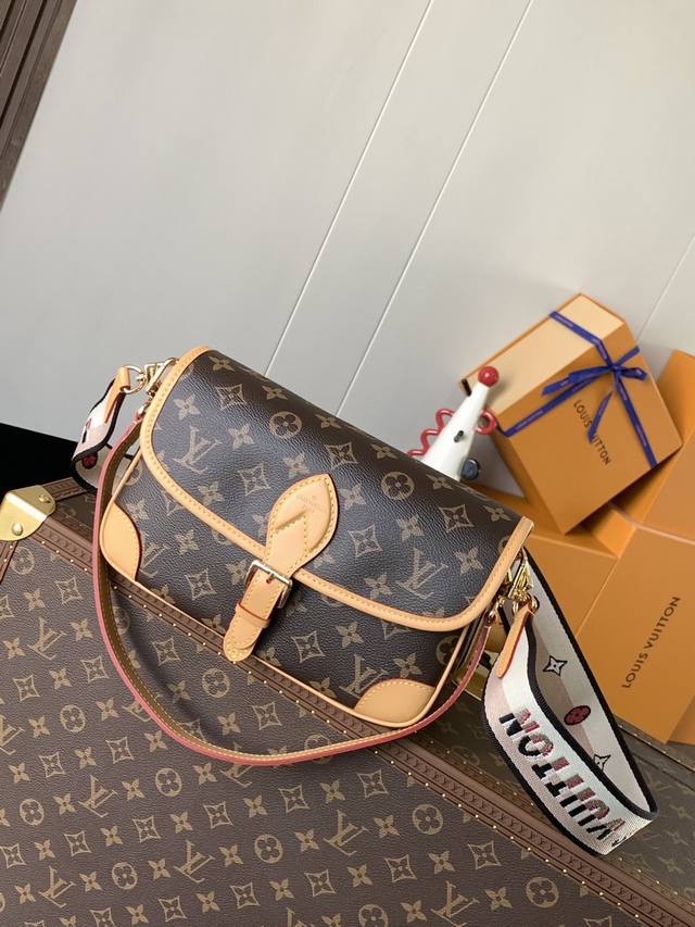 Top original, variable chip M45985 Baguette Diane handbag reshapes the classic