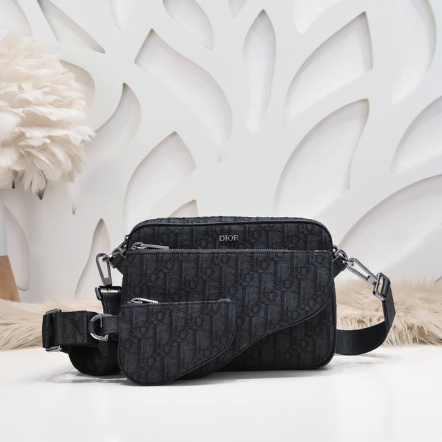 Dior-The latest shoulder bag from Dior counters. The original quality is 905. Th
