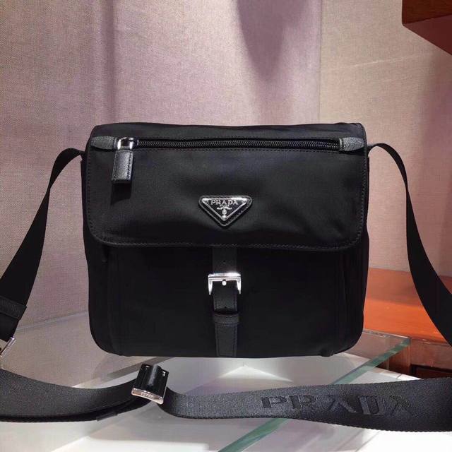 Hot item 1Bd994, original order made of imported nylon and Saffiano leather pipi