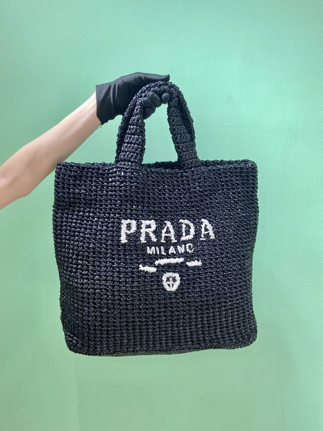 Fiber Tote Bag 1Bg408 Black This fiber tote bag is designed with imported raffi