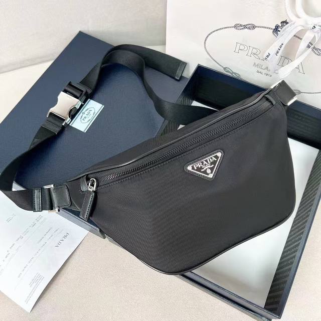 New product first release Men's new chest bag waist bag 2Vl033 Made of imported