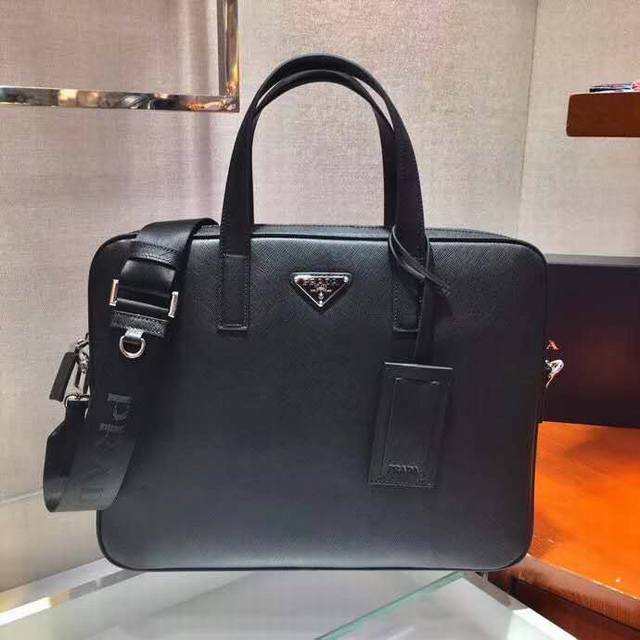 New briefcase 2Ve368 Made of imported Saffiano cross-grain cowhide, detachable