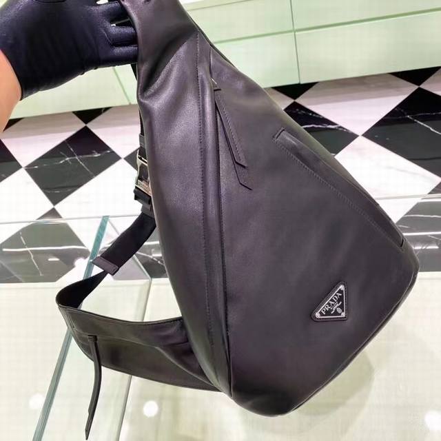 Latest hot-selling new backpack 2Vz092 full leather model Fashionable and simple