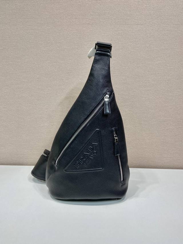 New chest bag 2Vz092 Full leather Autumn and winter men's chest bag uses import