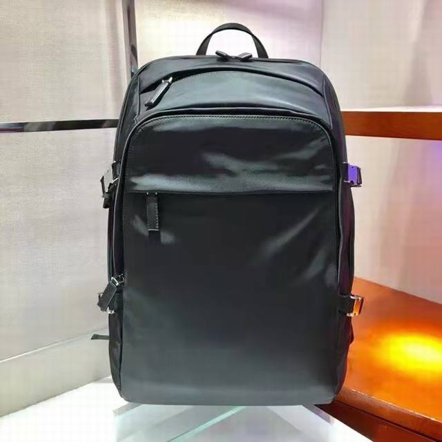 Exclusive first release 2Vz022 New backpack made of imported fabric with Saffia
