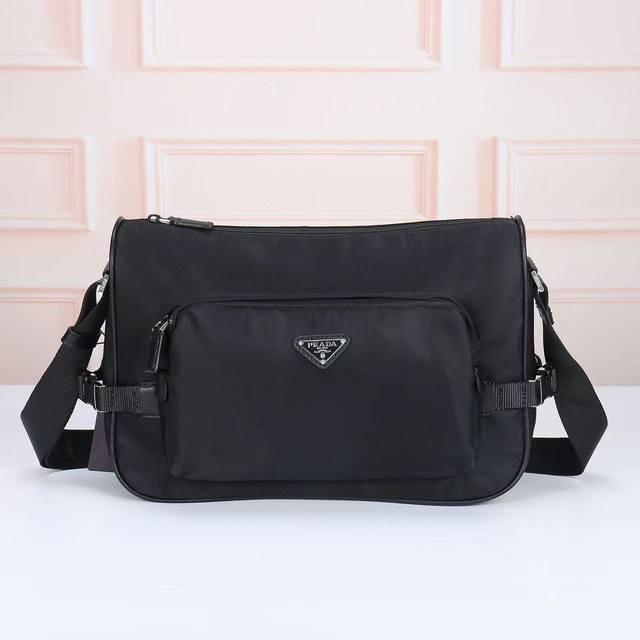 Prada-Prada's latest men's messenger bag shoulder bag official website uses orig