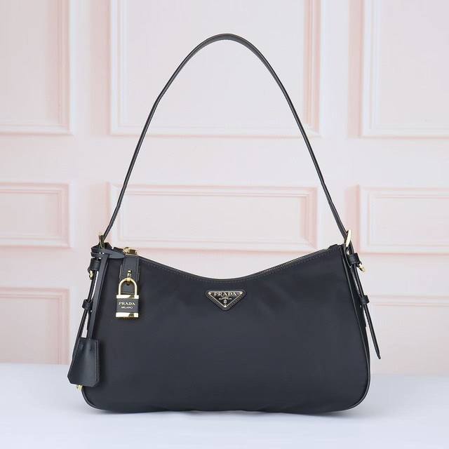 Prada-Prada's latest handbag nylon lock bag official website uses original impor