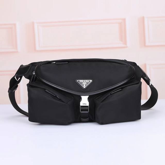 Prada-Prada's latest chest bag waist bag official website uses original imported