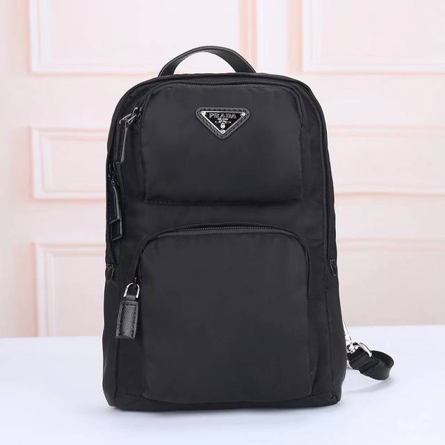 Prada-Prada's latest chest bag official website uses original imported waterproo